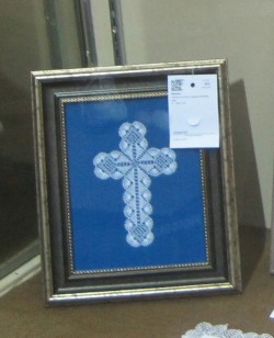 Torchon cross by Linda Carlisle