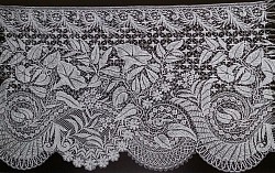 A fabulous example of Thomas Lester Bedfordshire (English) lace